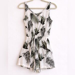 Tropical Leaf Print Romper | Size M | Lightweight Summer Tie-Waist Jumpsuit